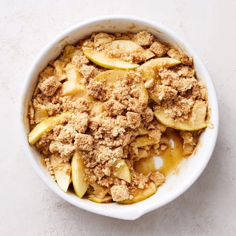 Warm Rustic Apple Cinnamon Crumble